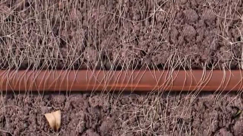 RainBird XFS DN16mm 33cm, 2,3 l/h, 100 m föld alá fektethető csepegtető cső