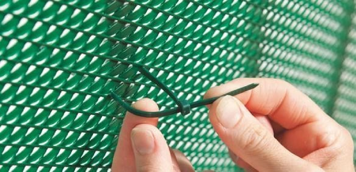 Bradas UV álló gyorskötöző árnyékoló hálókhoz 14 cm 100 db/cs