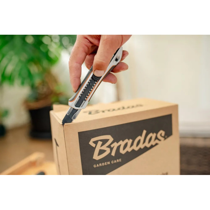 Alu tapétavágó kés 18mm (DIY-KN1810)